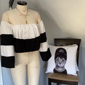 Kendall and Kylie black/ white off the shoulder